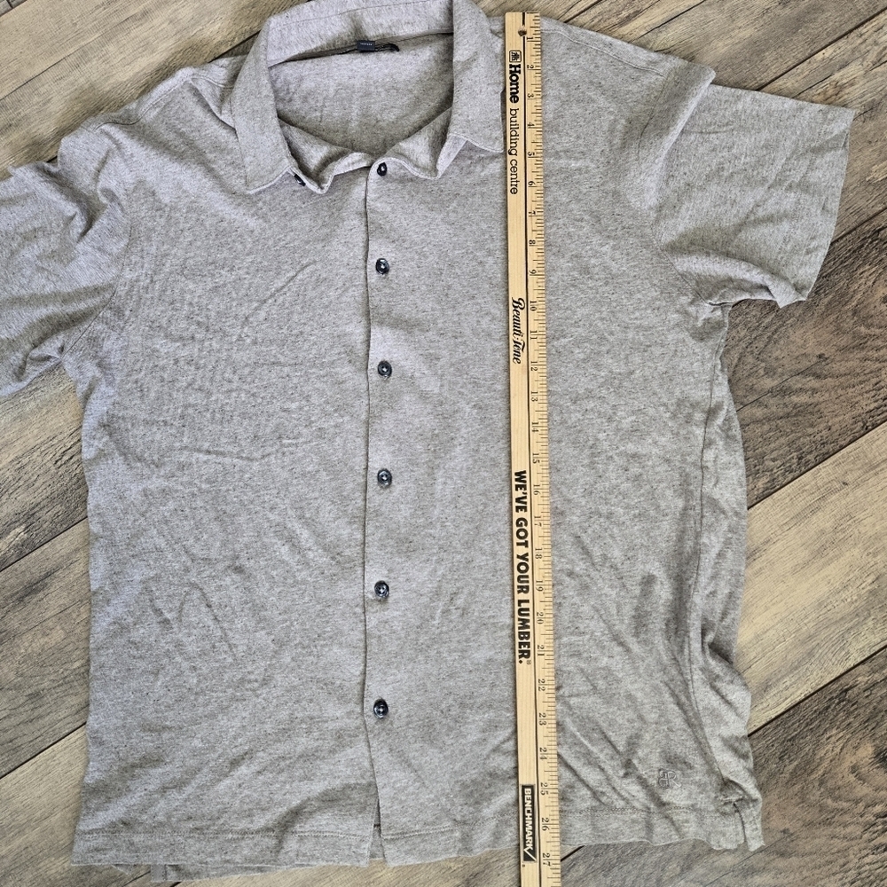 Banana Republic Men's Beige Large Short Sleeve Button Up Shirt - Picture 13 of 13